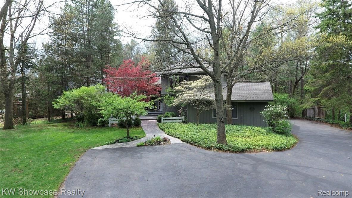 1903 Addaleen Road Highland, MI 48357 - Photo 2 of 51 1903 Addaleen Rd.1