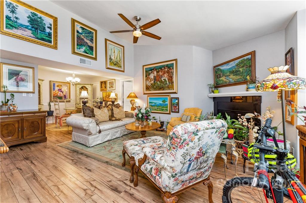 1600 Sharon Road West, Unit 2 Charlotte, NC 28210 - Photo 4 of 22 Gallery Image 4
