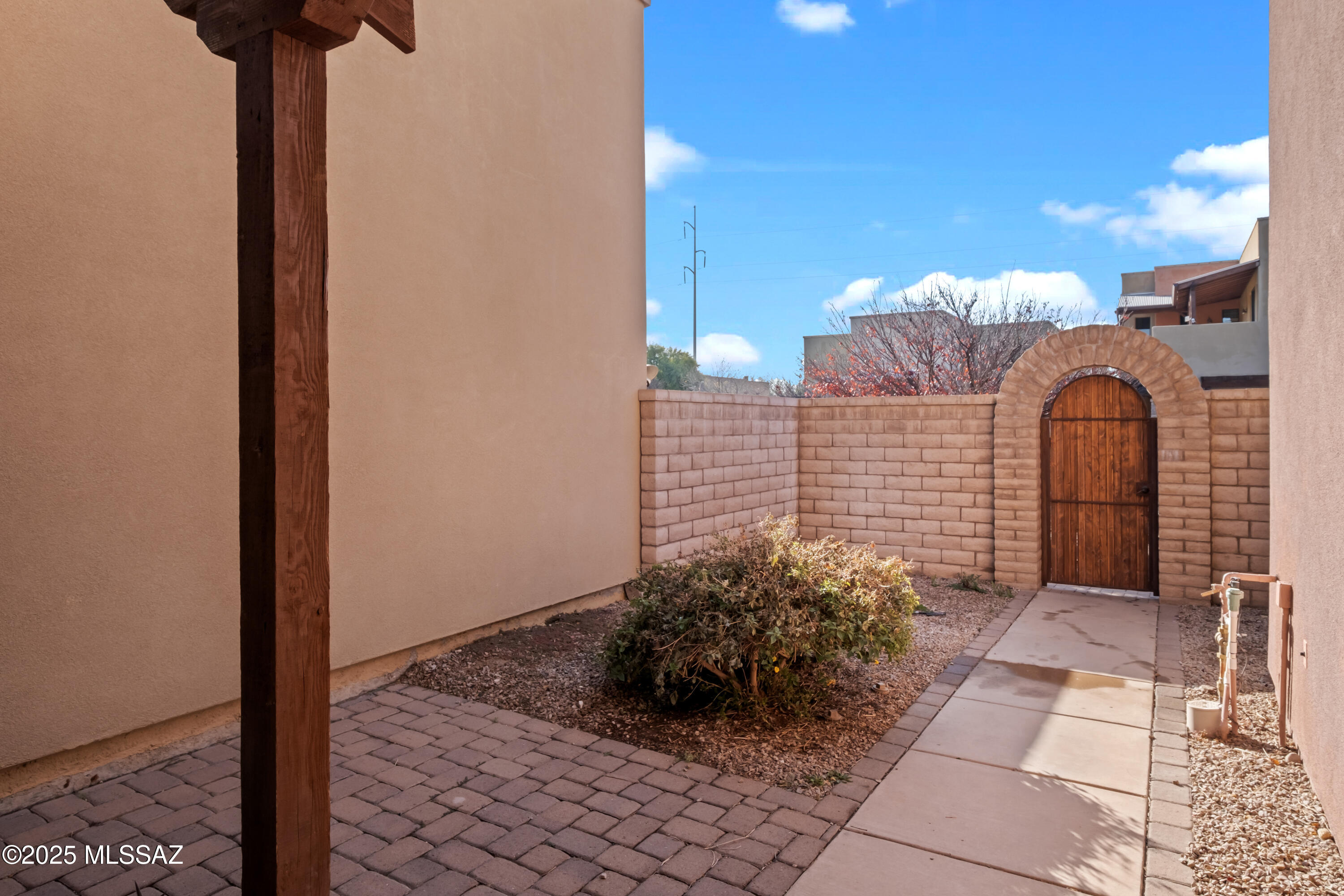 213 East Croydon Park Road Tucson, AZ 85704 - Photo 4 of 43