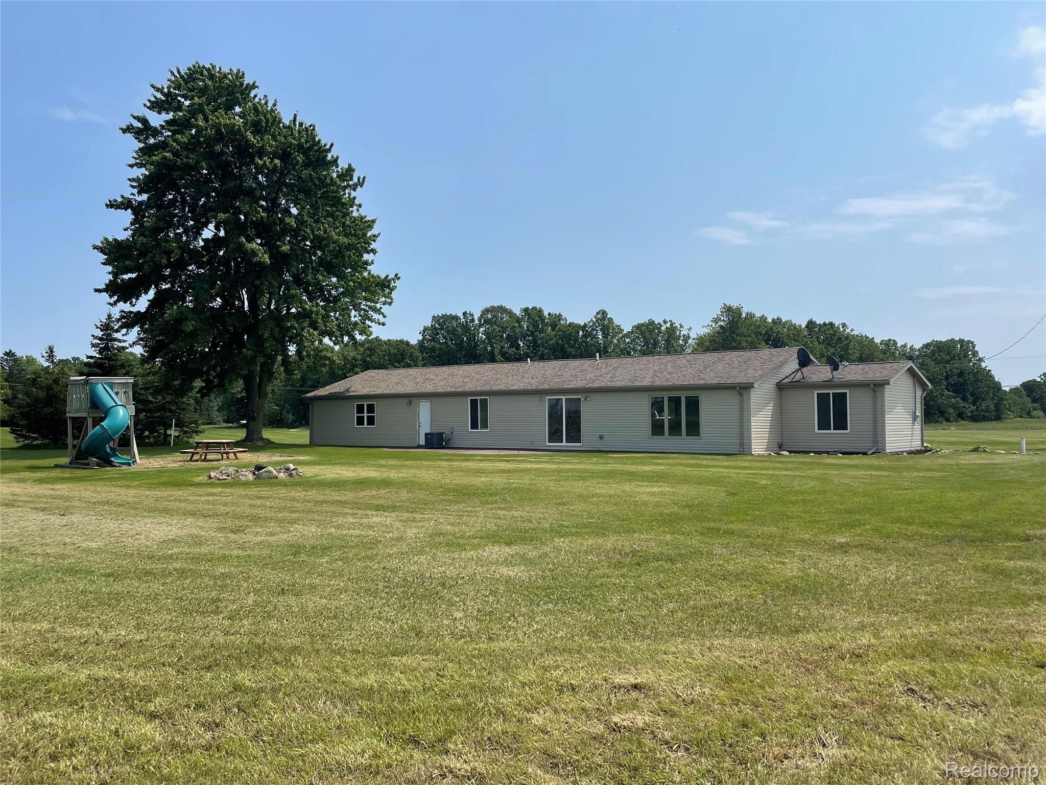 22689 Bordman Road Allenton, MI 48002 - Photo 22 of 23 IMG_3586.jpg