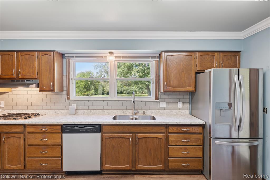 11377 North Lewis Road Clio, MI 48420 - Photo 13 of 57