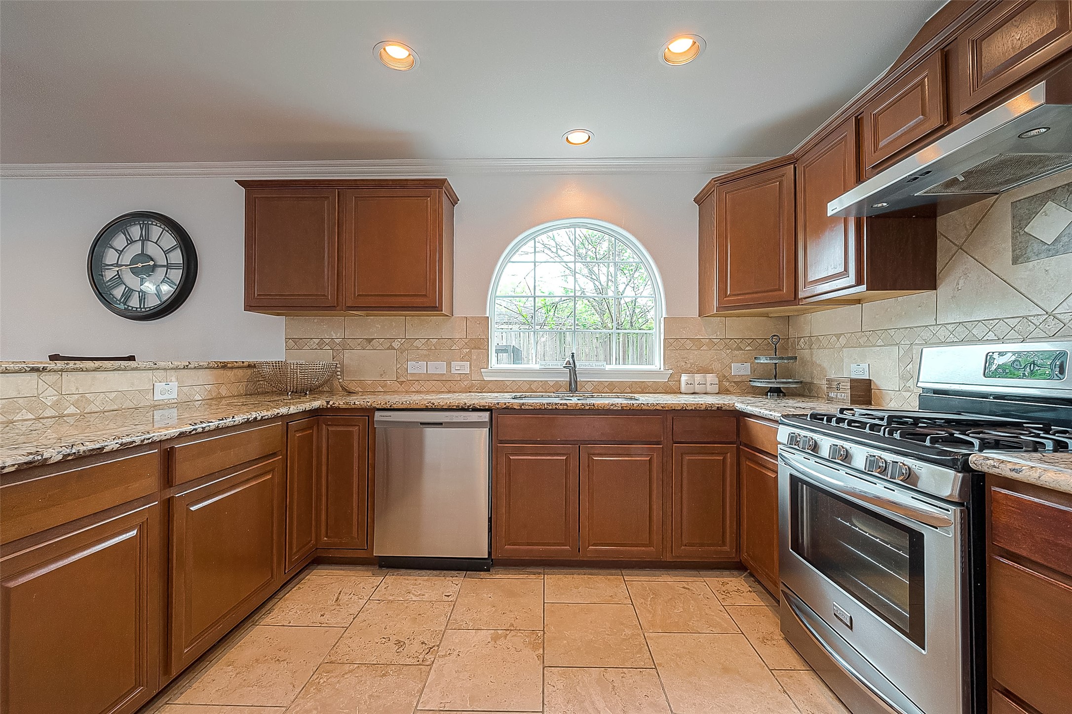 6703 Winton Street Houston, TX 77021 - Photo 16 of 49 Granite counter tops