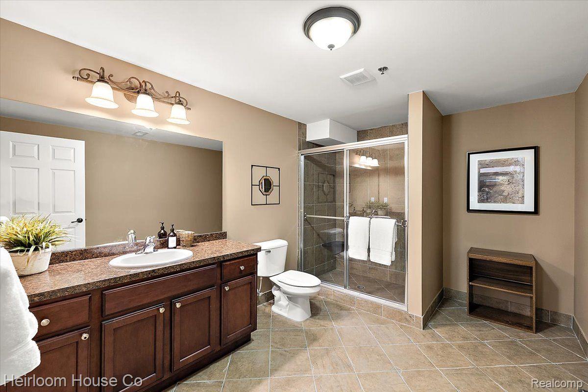 45926 South Stonewood Road Canton, MI 48187 - Photo 27 of 73