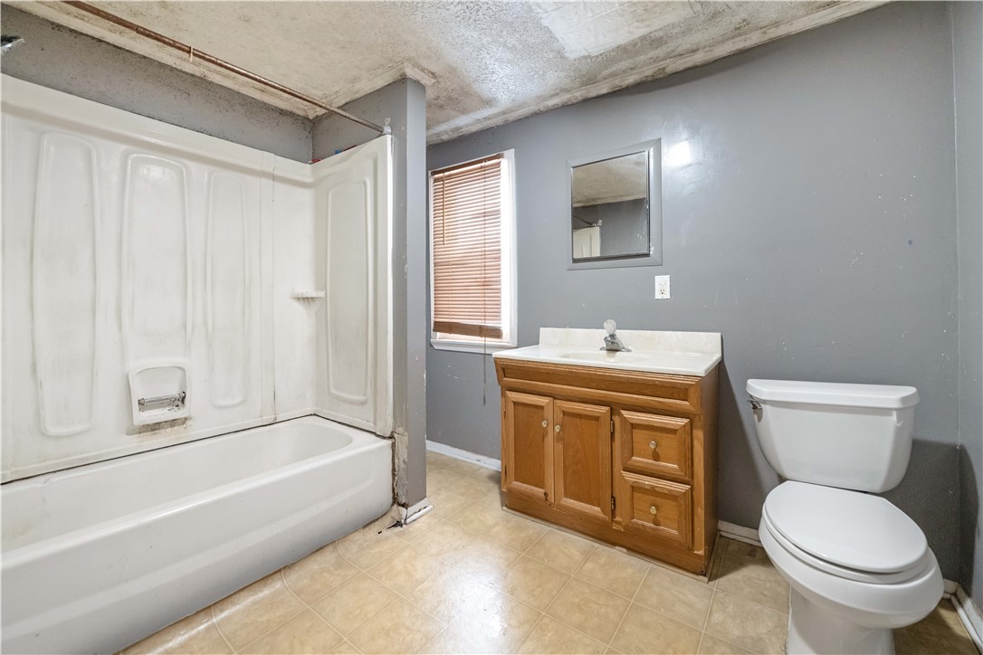 212 Almay Road Greece, NY 14616 - Photo 14 of 26