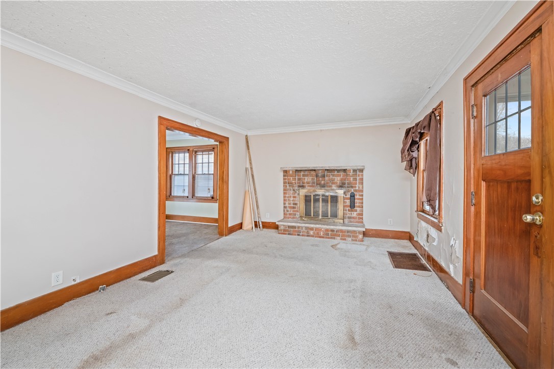 212 Almay Road Greece, NY 14616 - Photo 5 of 26