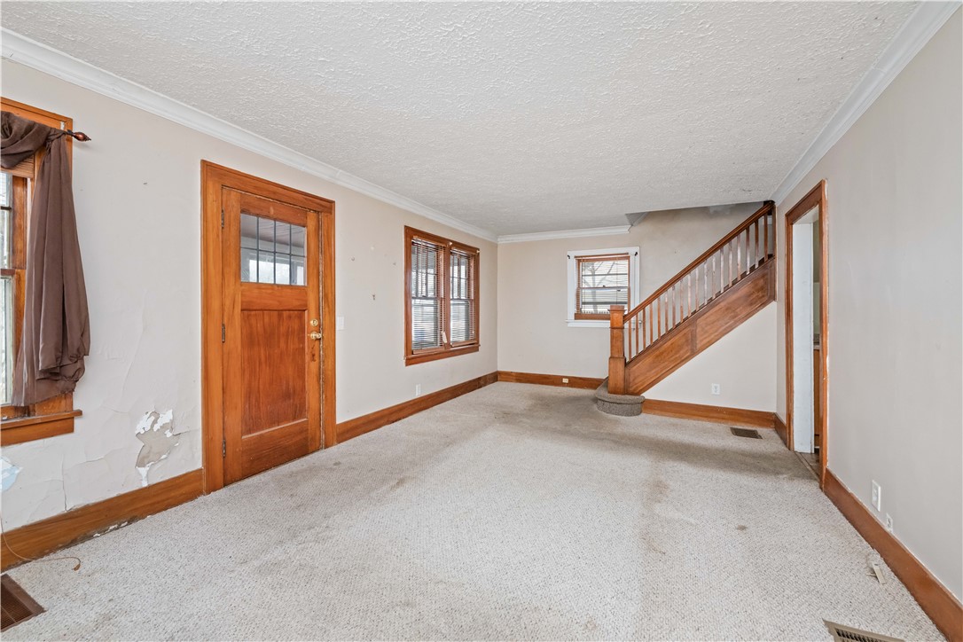 212 Almay Road Greece, NY 14616 - Photo 7 of 26