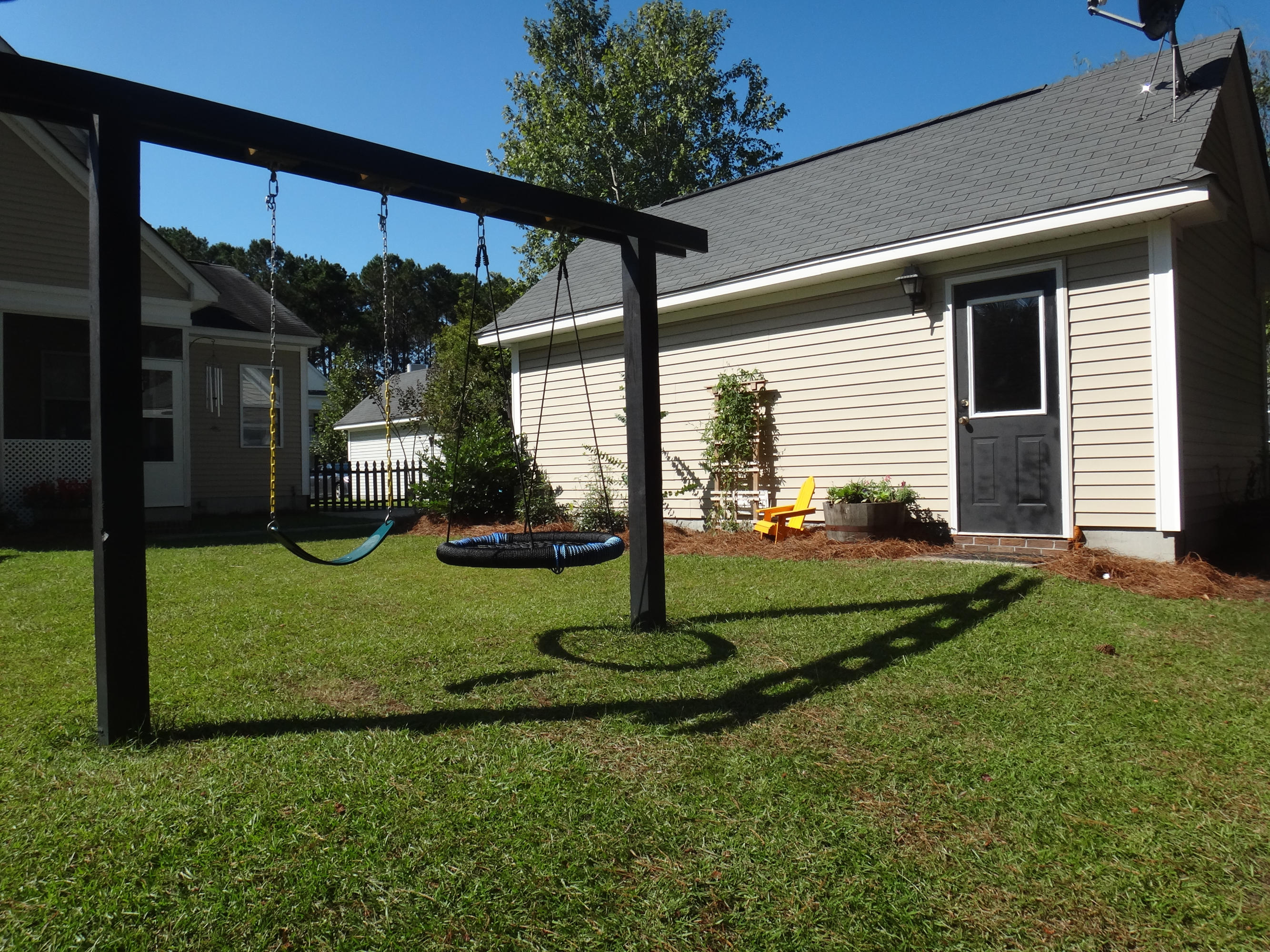 3260 Beaconsfield Road Mount Pleasant, SC 29466 - Photo 22 of 32 Large Back yard