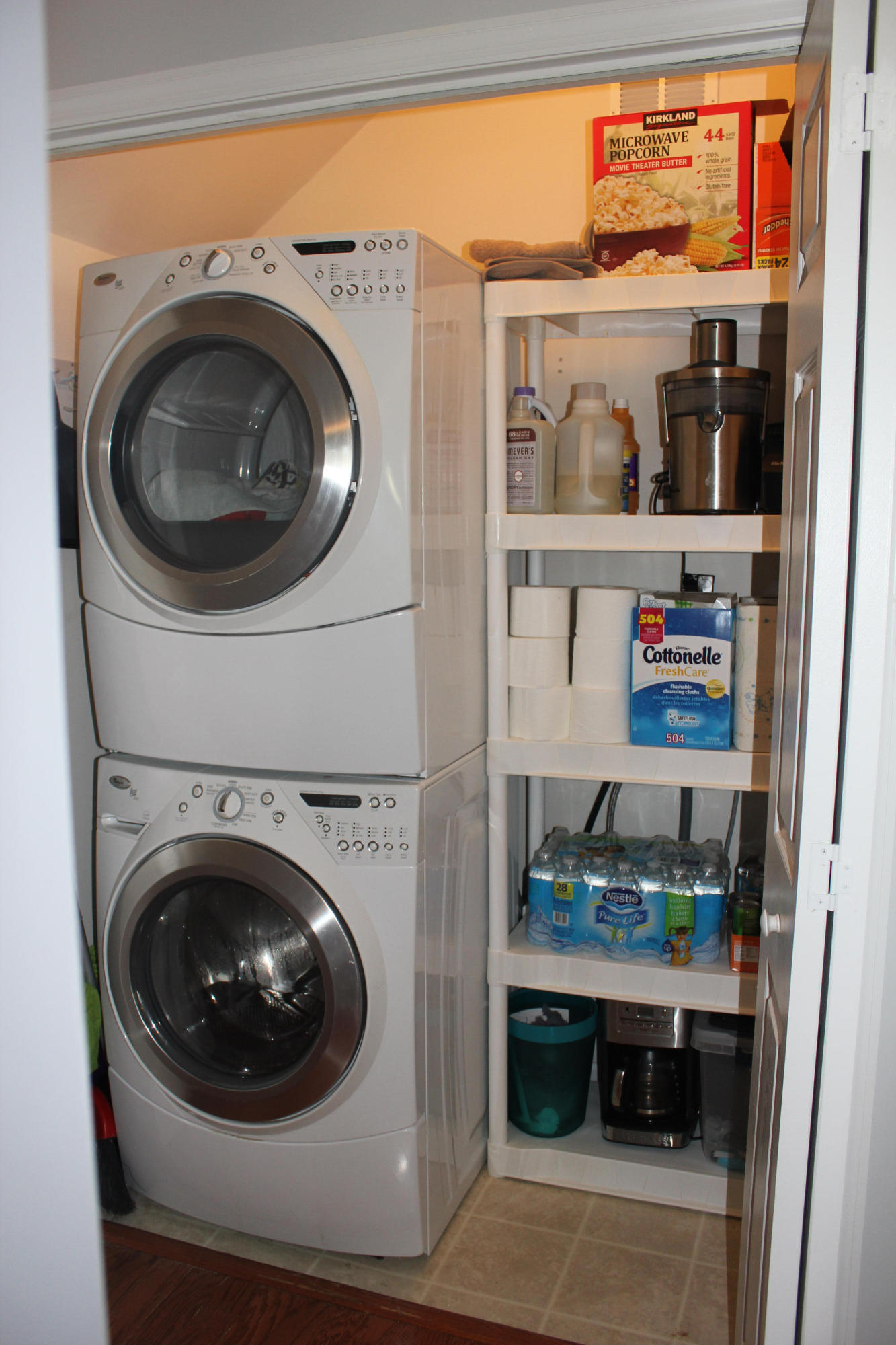 3260 Beaconsfield Road Mount Pleasant, SC 29466 - Photo 7 of 32 Laundry Room
