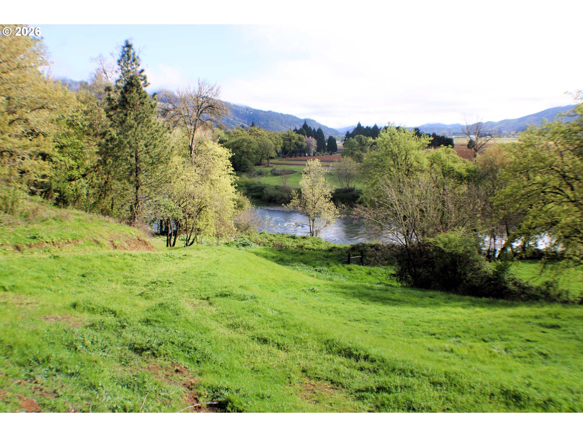 3716 Weaver Road Riddle, OR 97469 - Photo 22 of 48