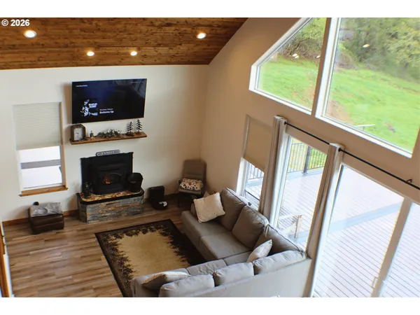 $799,999 | 3716 Weaver Road, Riddle, OR 97469