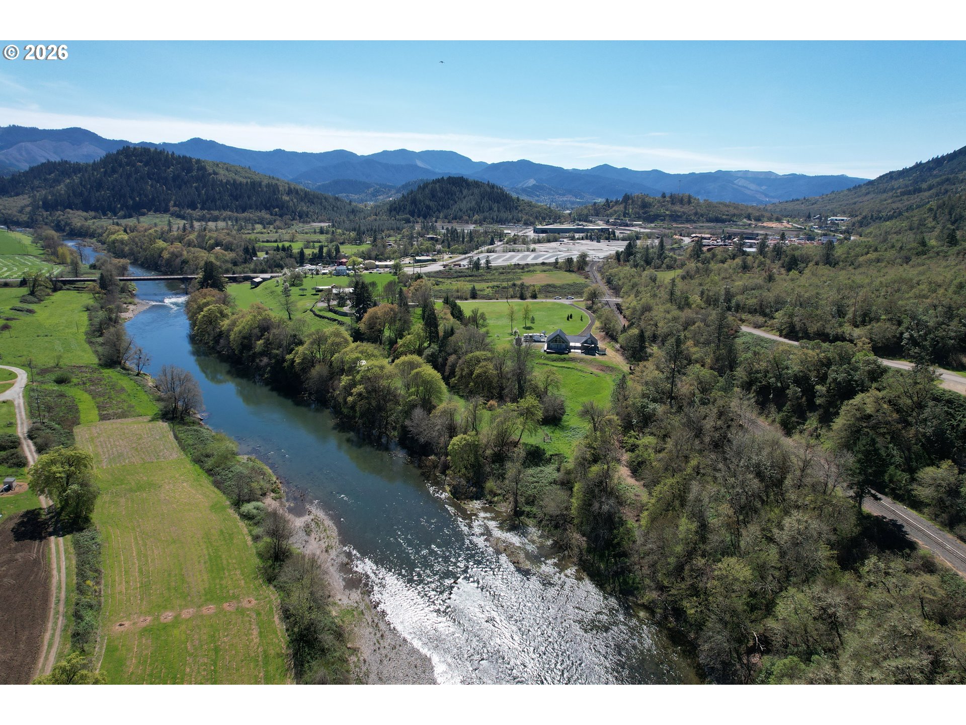 3716 Weaver Road Riddle, OR 97469 - Photo 6 of 48