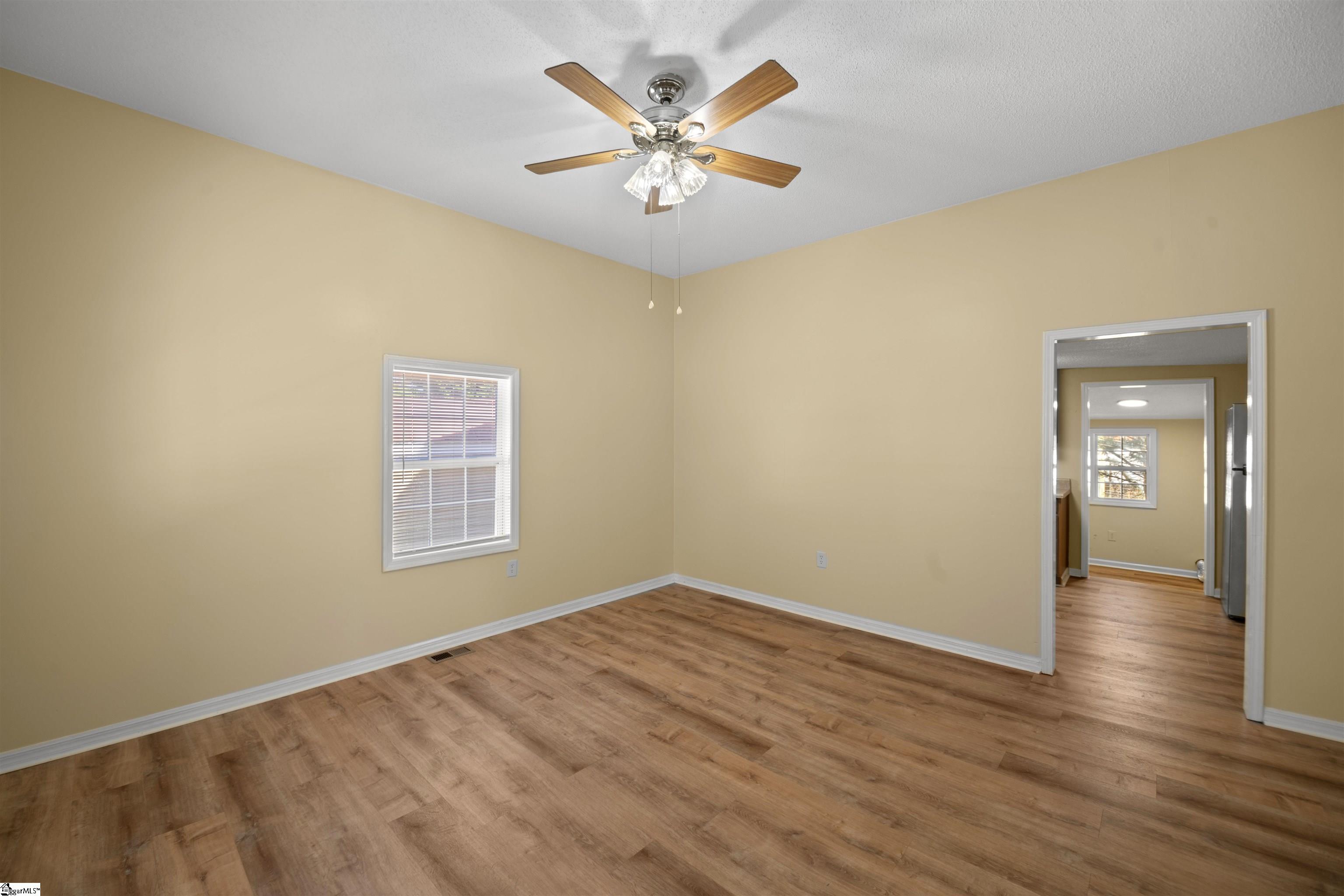 203 West Beattie Street Liberty, SC 29657 - Photo 11 of 35