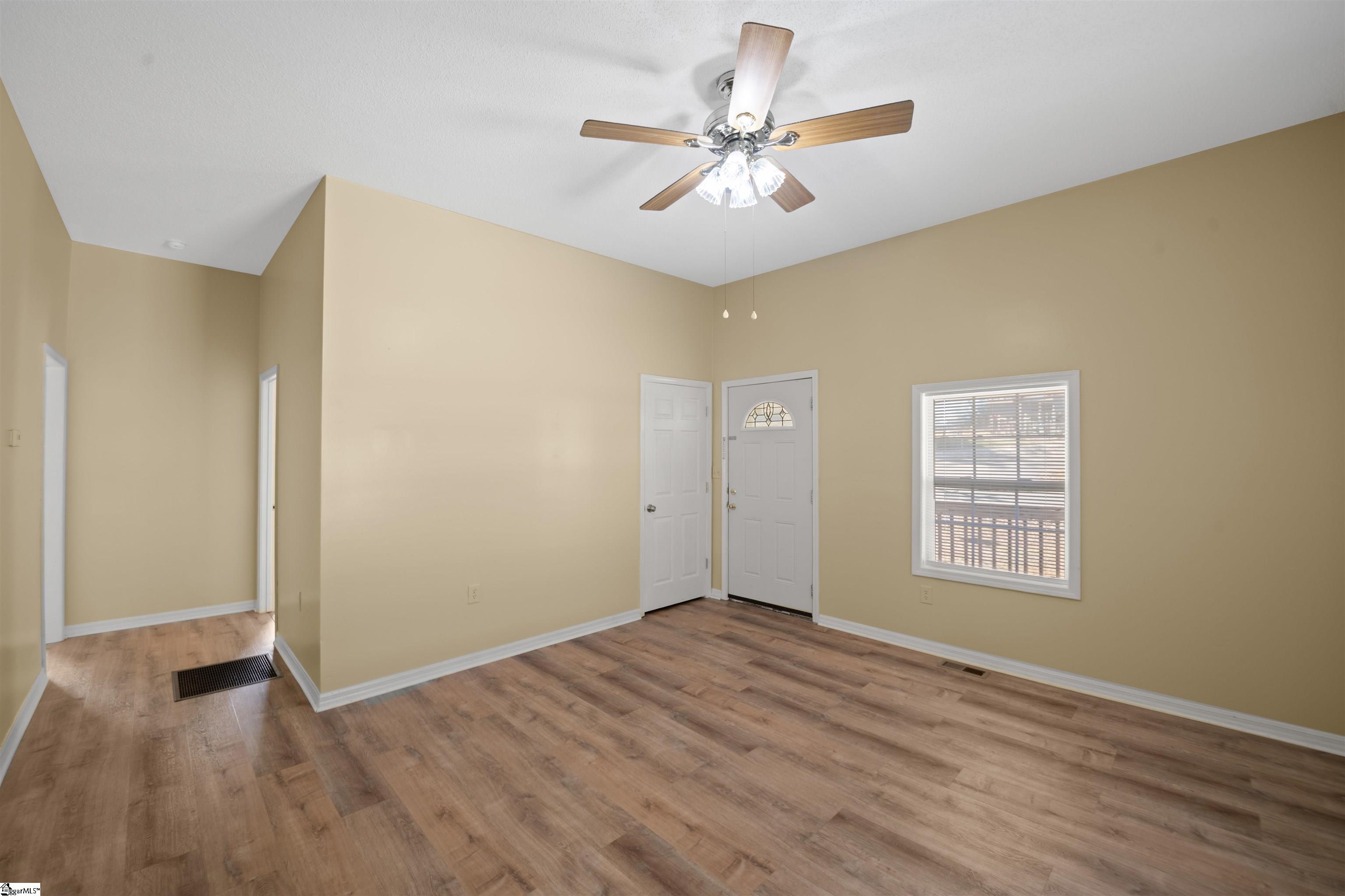 203 West Beattie Street Liberty, SC 29657 - Photo 13 of 35