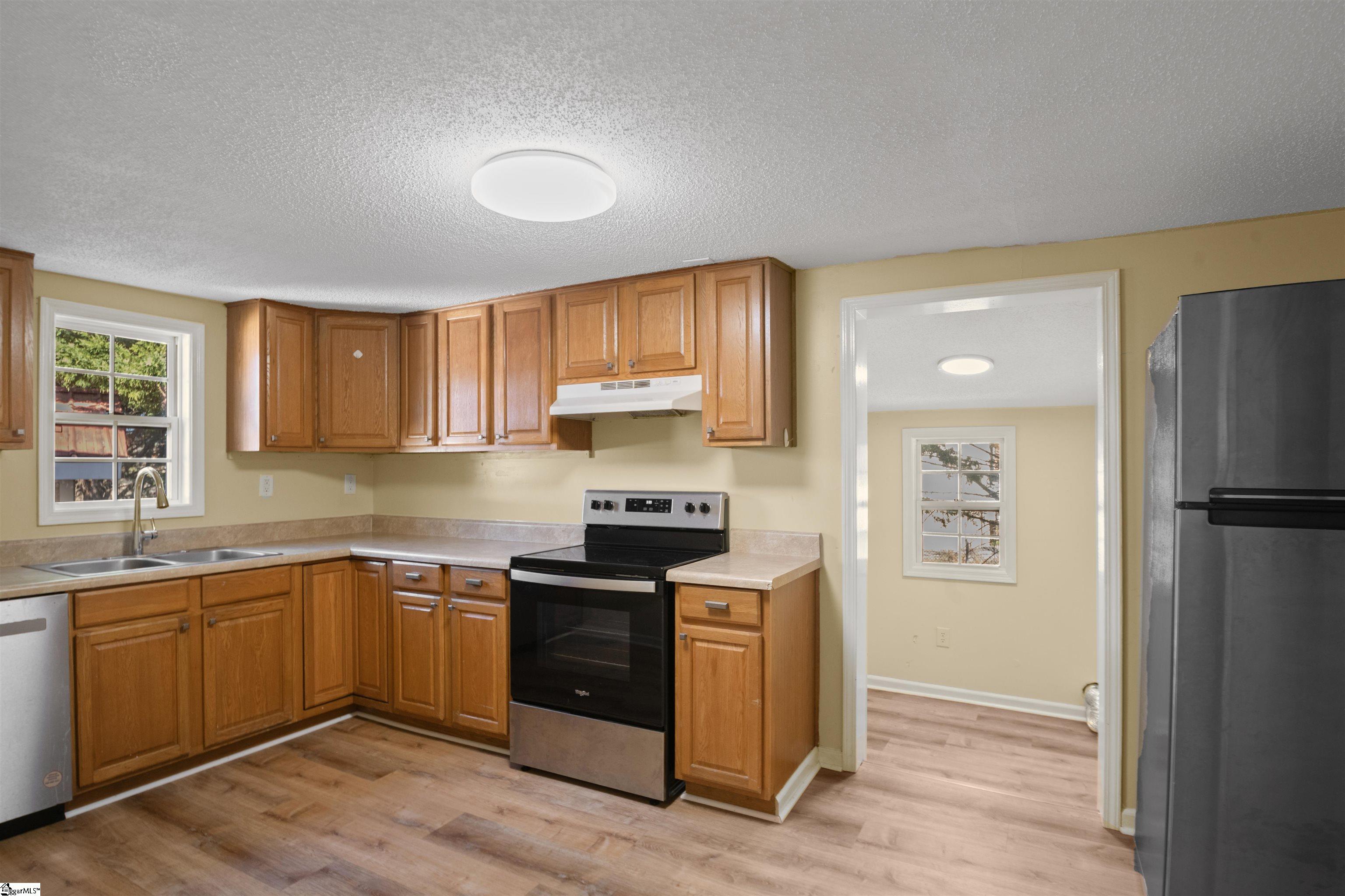 203 West Beattie Street Liberty, SC 29657 - Photo 14 of 35