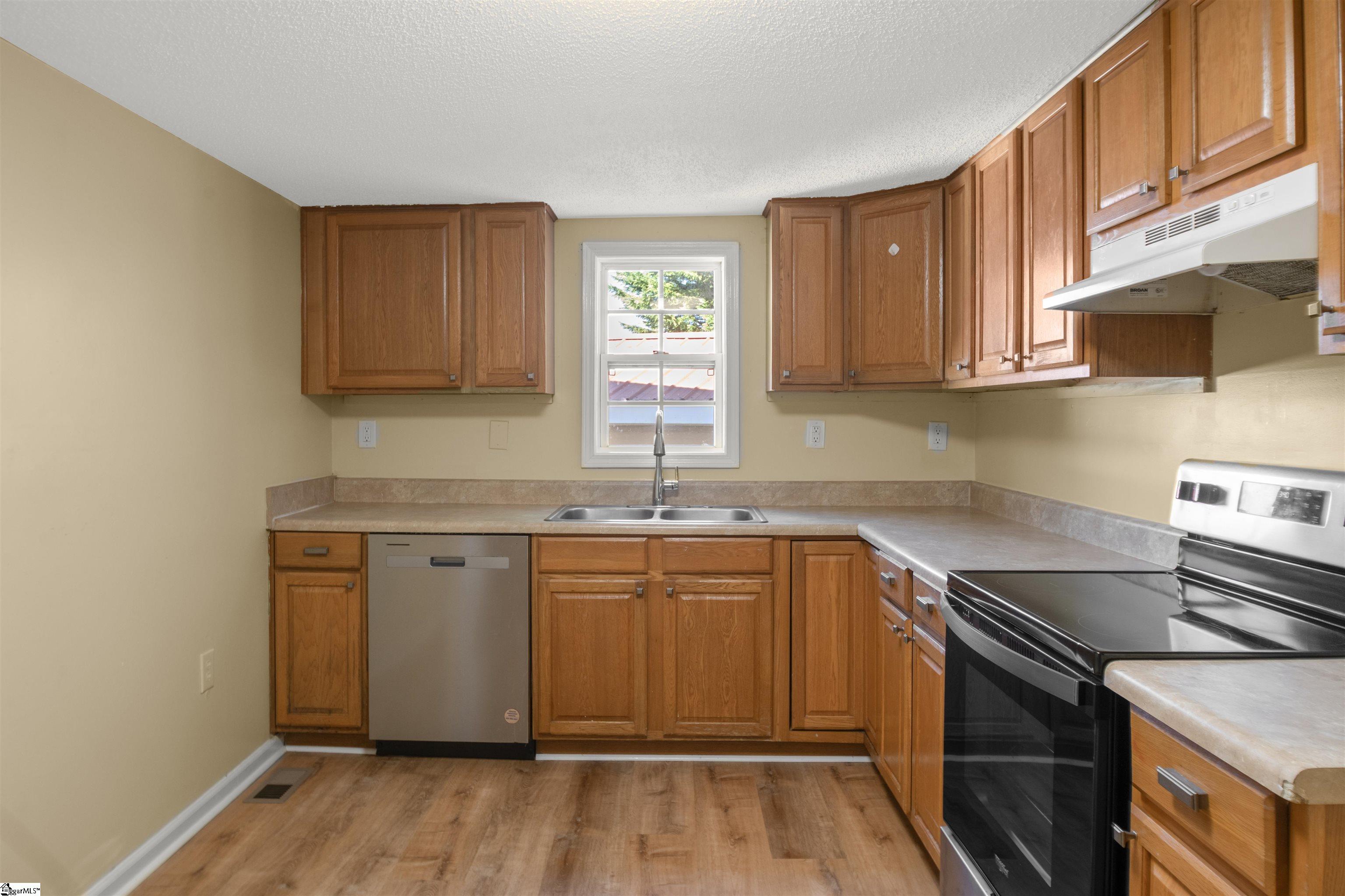 203 West Beattie Street Liberty, SC 29657 - Photo 15 of 35