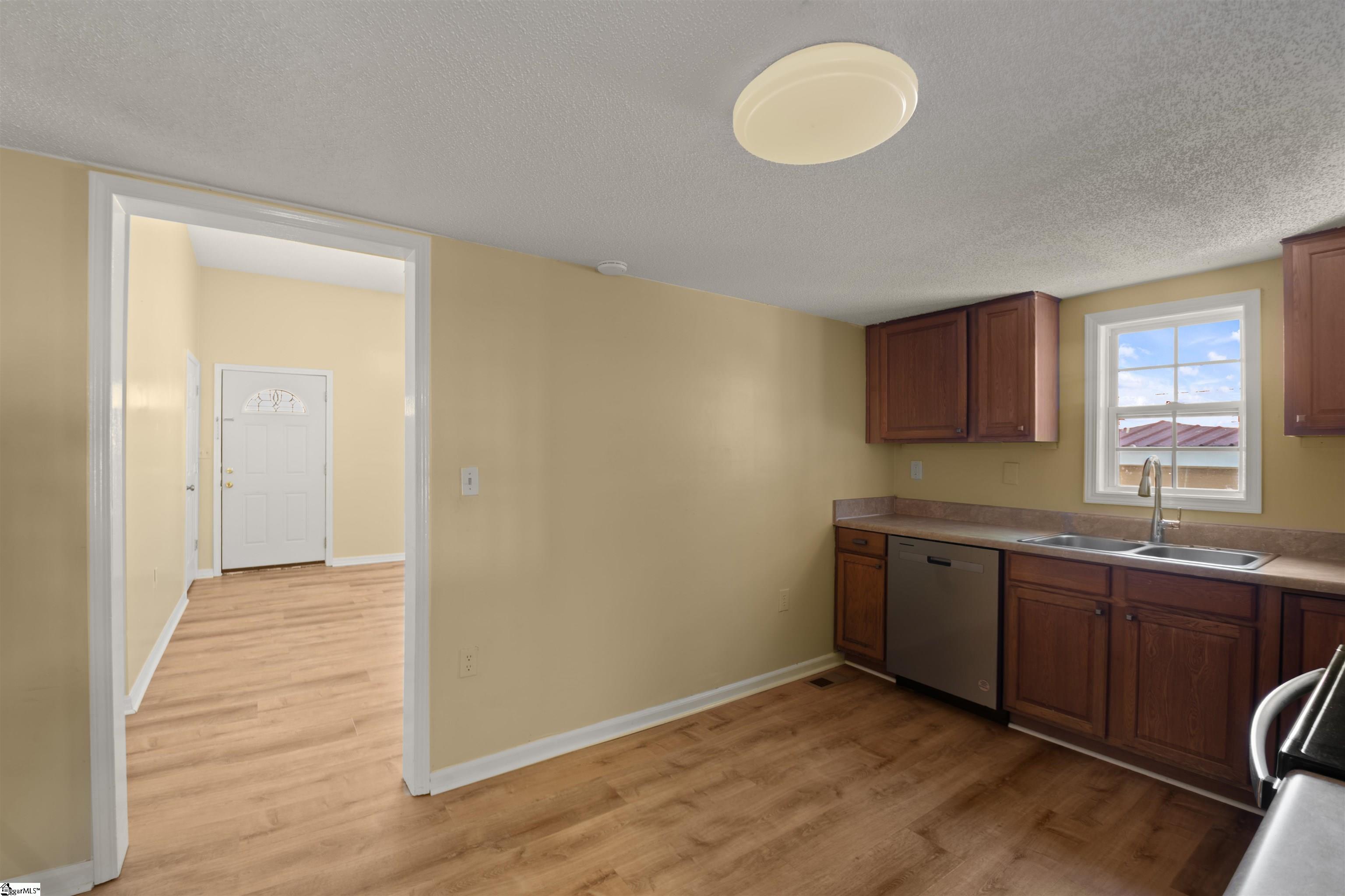 203 West Beattie Street Liberty, SC 29657 - Photo 19 of 35