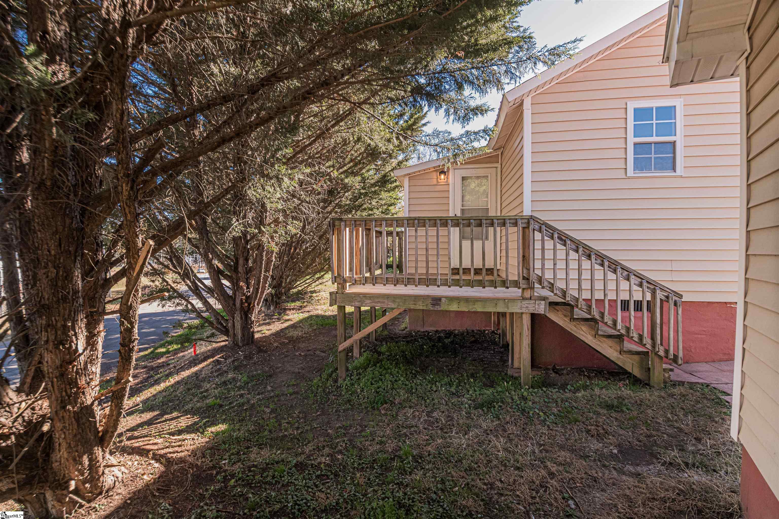 203 West Beattie Street Liberty, SC 29657 - Photo 6 of 35