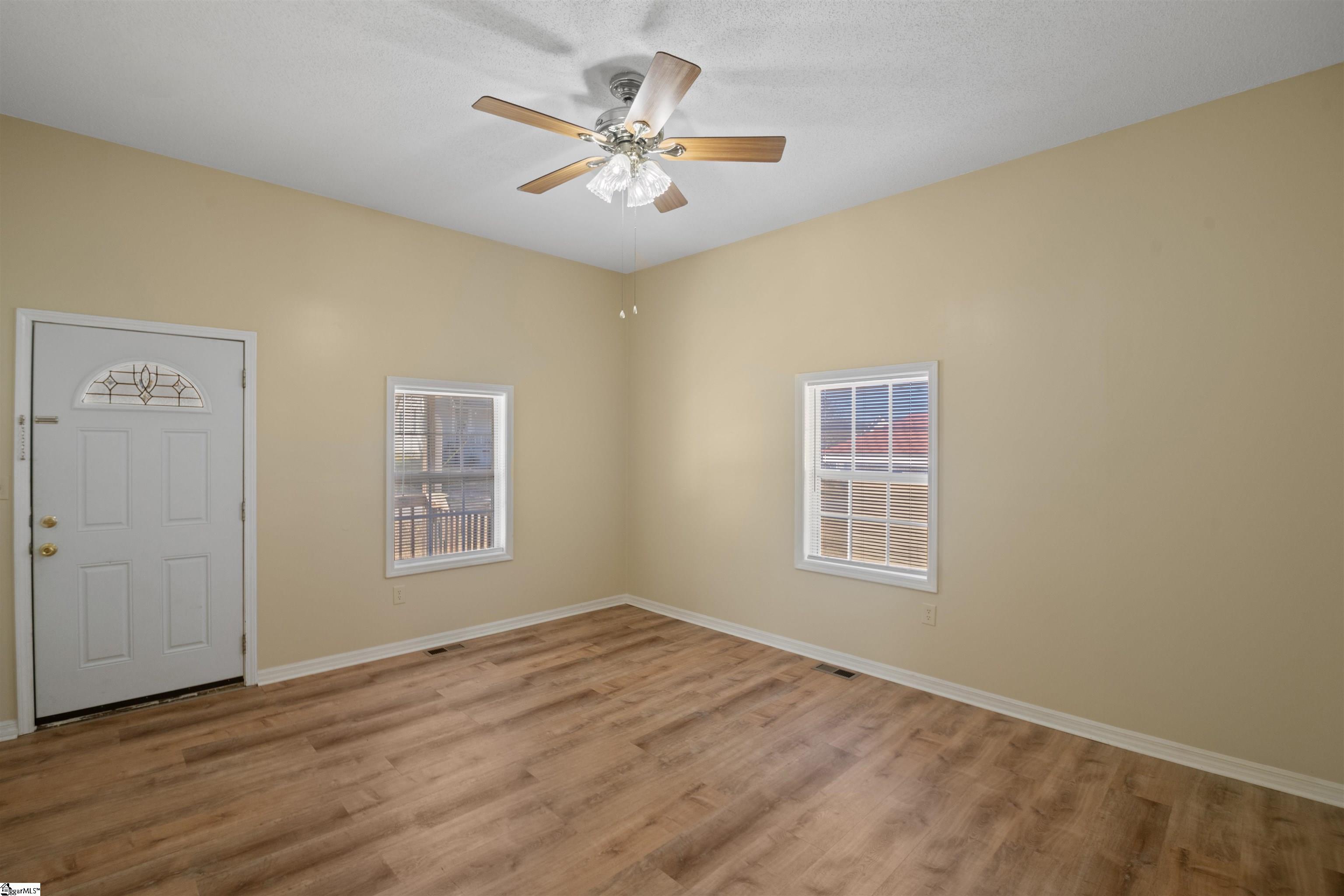 203 West Beattie Street Liberty, SC 29657 - Photo 10 of 35