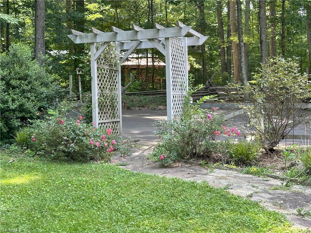 977 Williams Road Advance, NC 27006 - Photo 2 of 48 Gallery Image 2