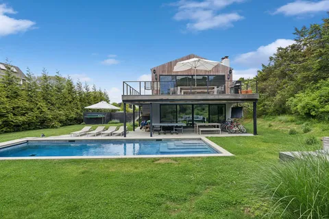 $4,500,000 | 22 Caswell Road, Montauk, NY 11954