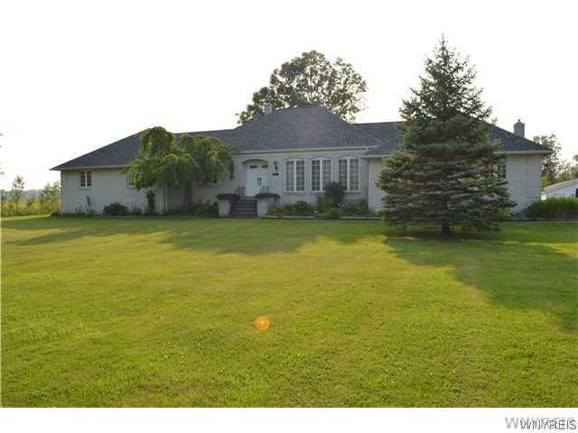 5470 Salt Road Clarence, NY 14031 - Photo 1 of 1 Exterior Front