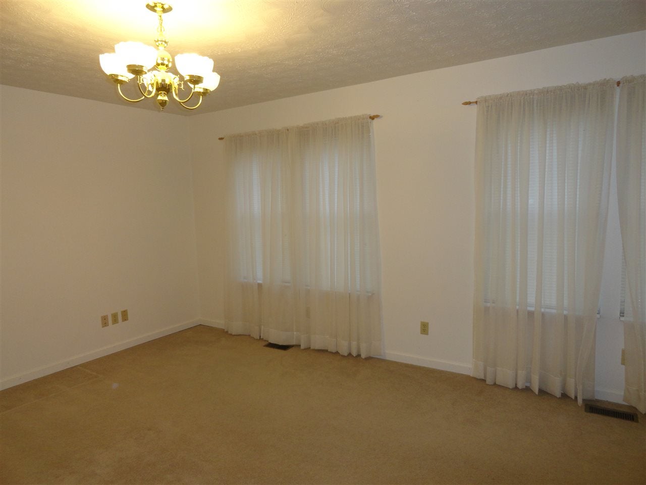 101 Two Mile Creek Road Milton, WV 25541 - Photo 3 of 29 Gallery Image 3