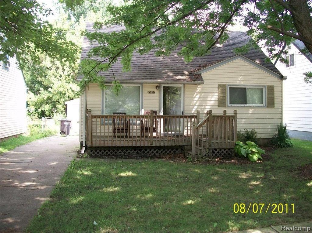 25930 Superior Road Taylor, MI 48180 - Photo 1 of 6 front of house