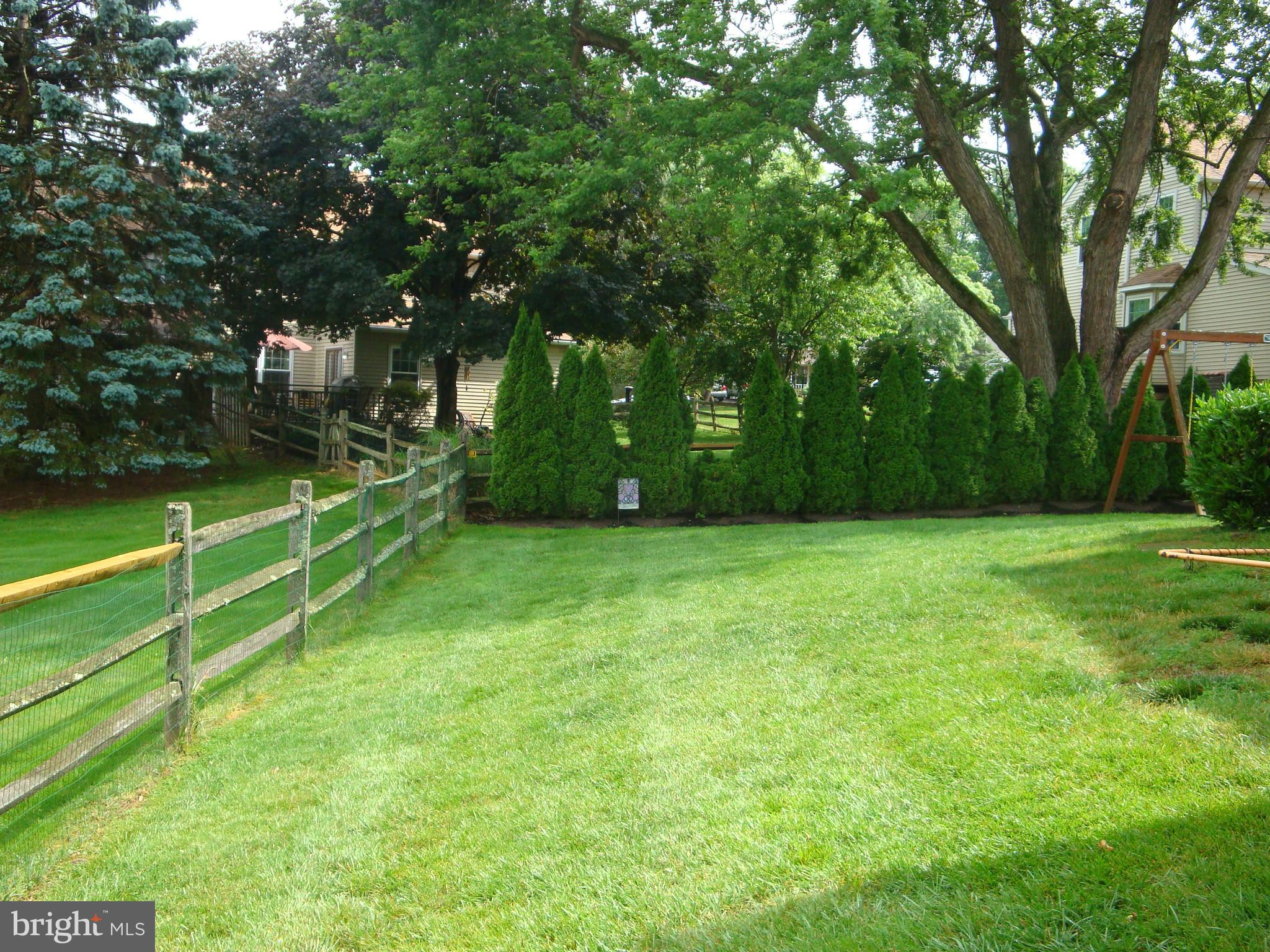 181 North Timber Road Holland, PA 18966 - Photo 36 of 37 Plenty of room for fun in the sun!