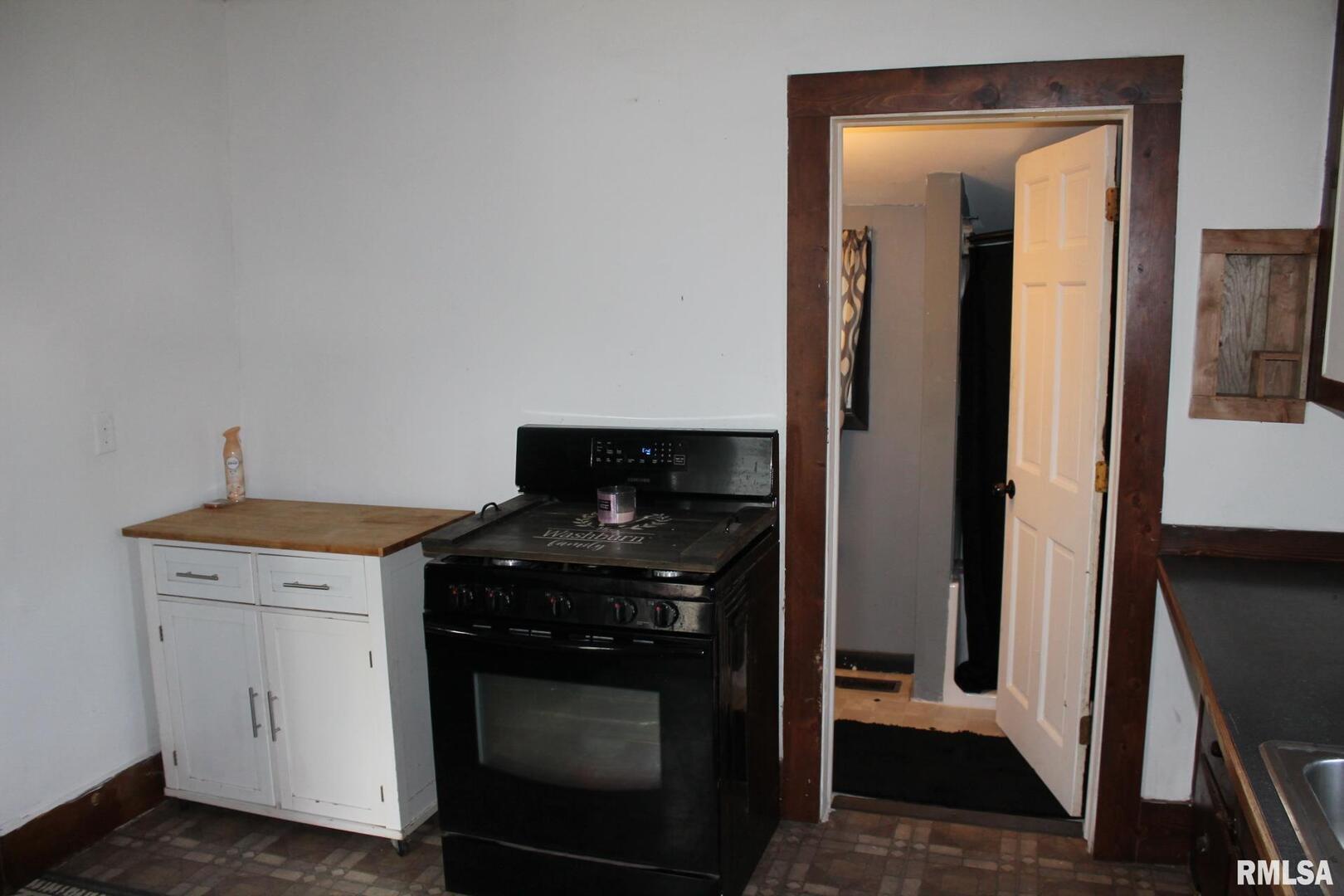 422 Ross Street Kewanee, IL 61443 - Photo 12 of 22