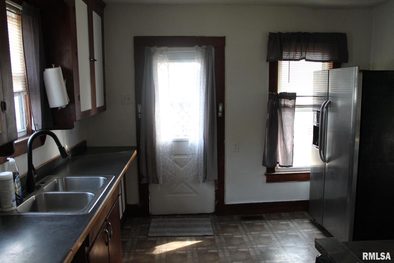 422 Ross Street Kewanee, IL 61443 - Photo 13 of 22