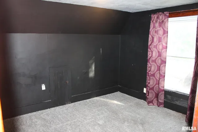 $64,900 | 422 Ross Street, Kewanee, IL 61443