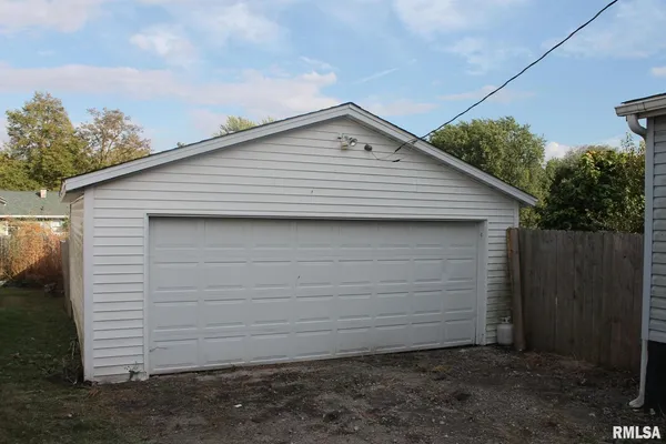 $64,900 | 422 Ross Street, Kewanee, IL 61443