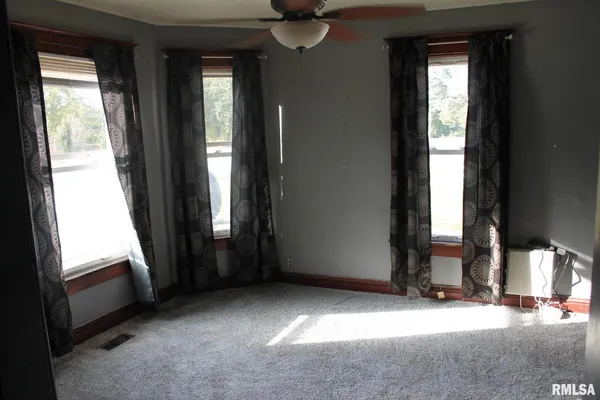$64,900 | 422 Ross Street, Kewanee, IL 61443