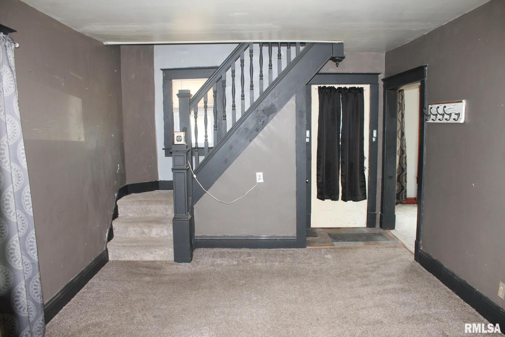 422 Ross Street Kewanee, IL 61443 - Photo 9 of 22