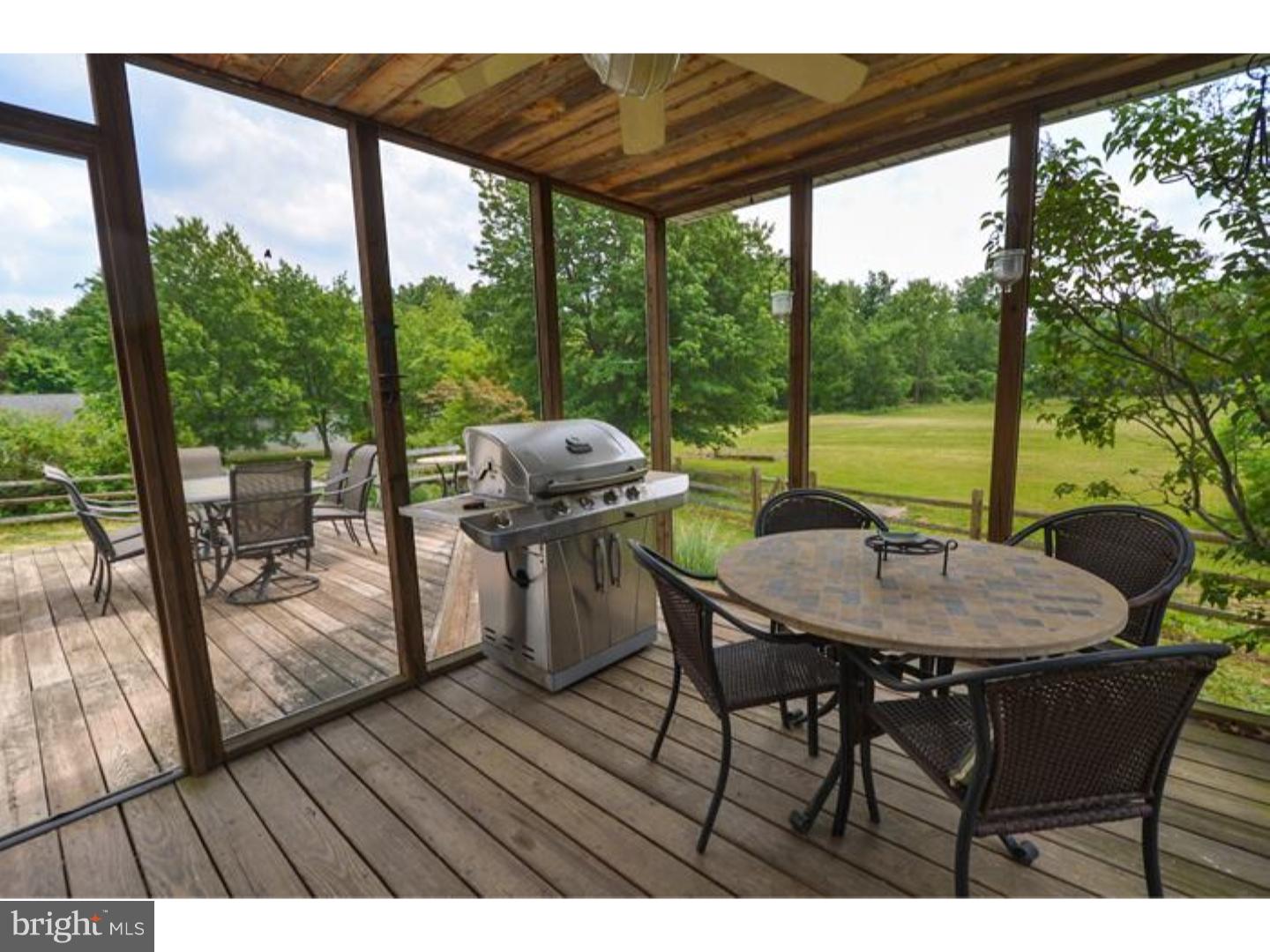 2850 Cowpath Road Hatfield, PA 19440 - Photo 22 of 25 Porch