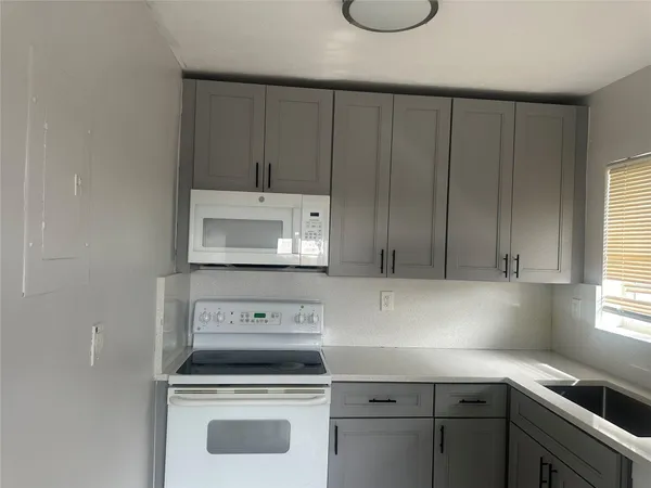 $2,500 | 6109 Southwest 30th Street, Unit 4, Miramar, FL 33023