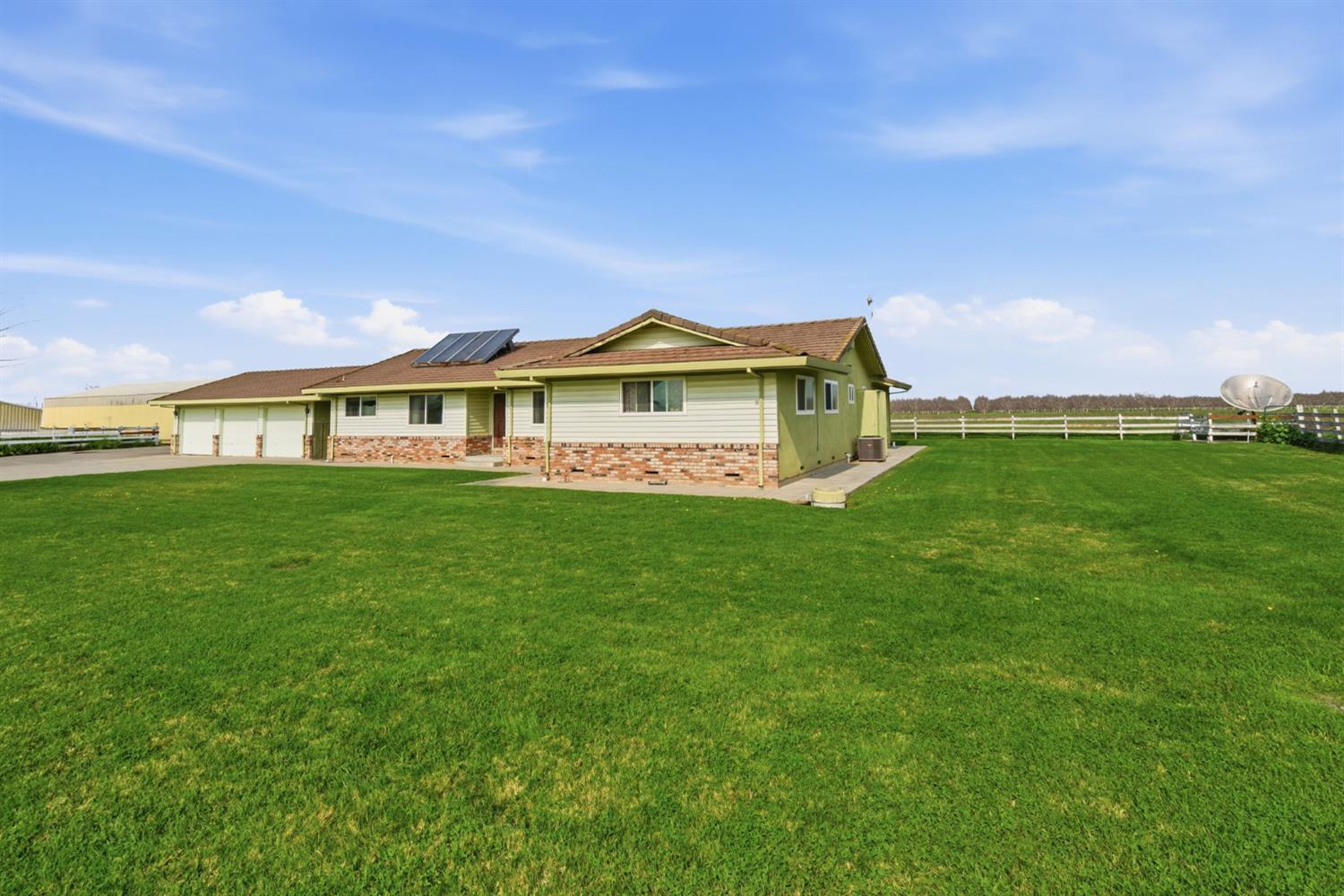 11551 East Tokay Colony Road Lodi, CA 95240 - Photo 3 of 55