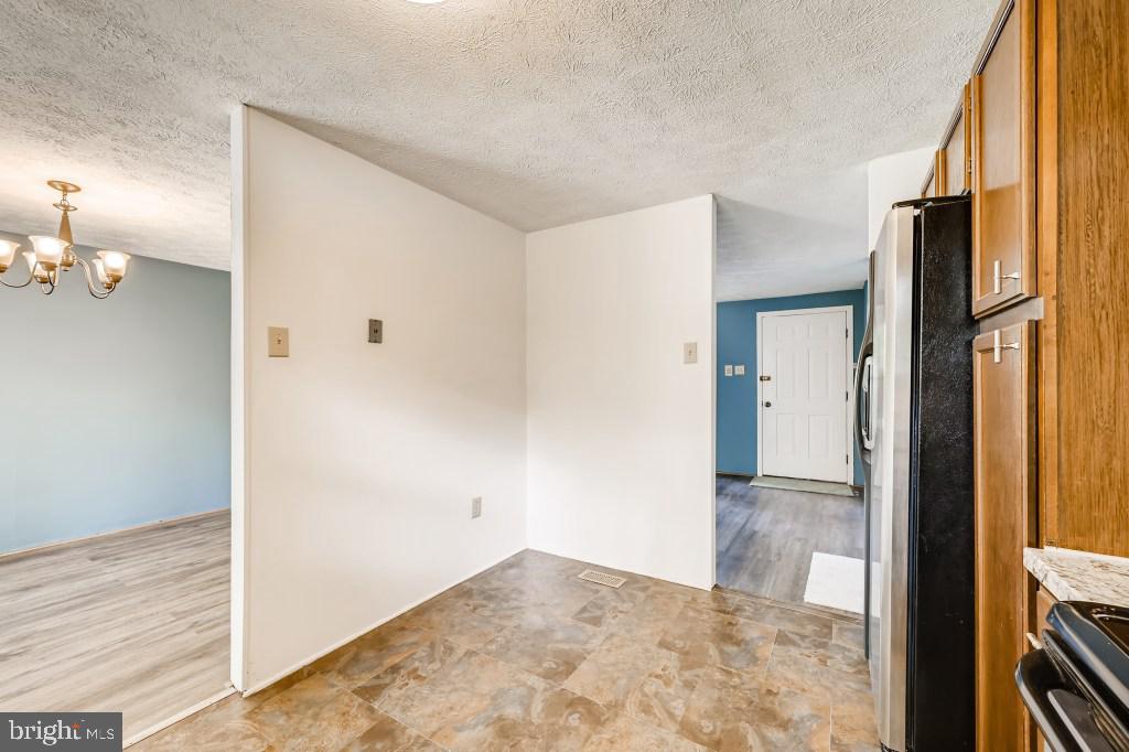 4717 Hawksbury Road Baltimore, MD 21208 - Photo 11 of 28