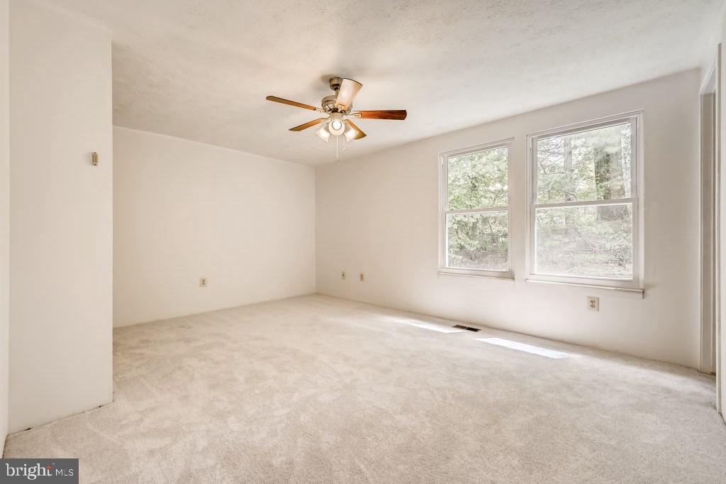 4717 Hawksbury Road Baltimore, MD 21208 - Photo 12 of 28