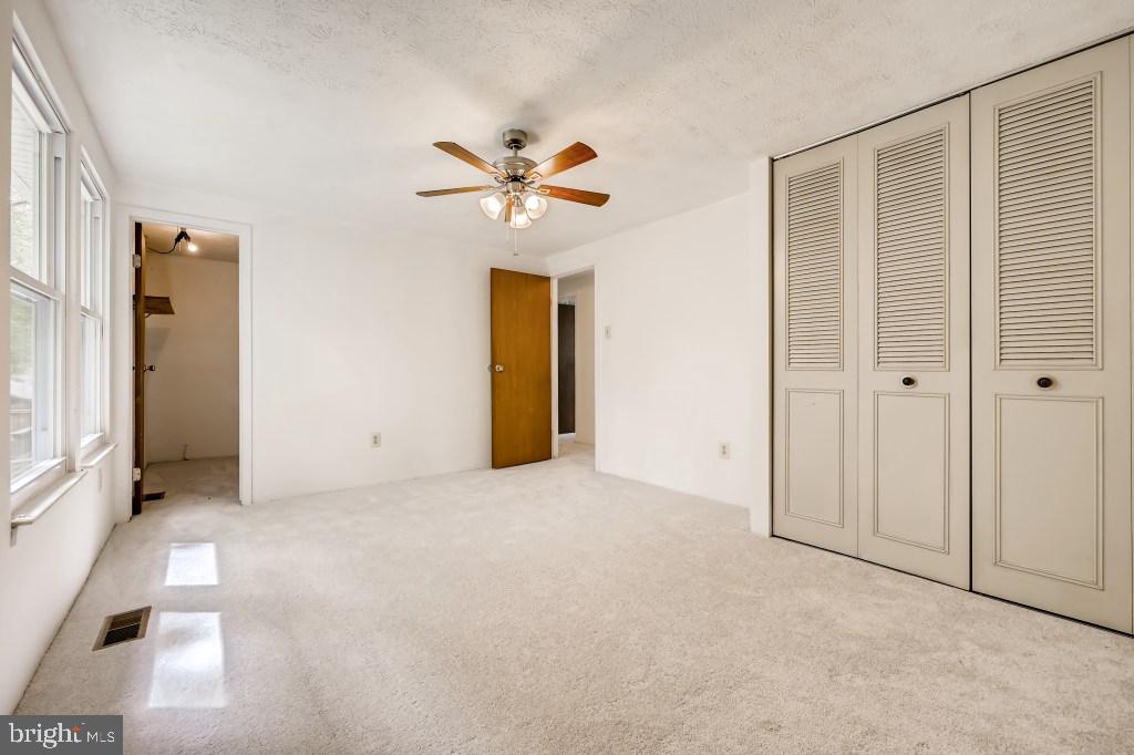 4717 Hawksbury Road Baltimore, MD 21208 - Photo 14 of 28