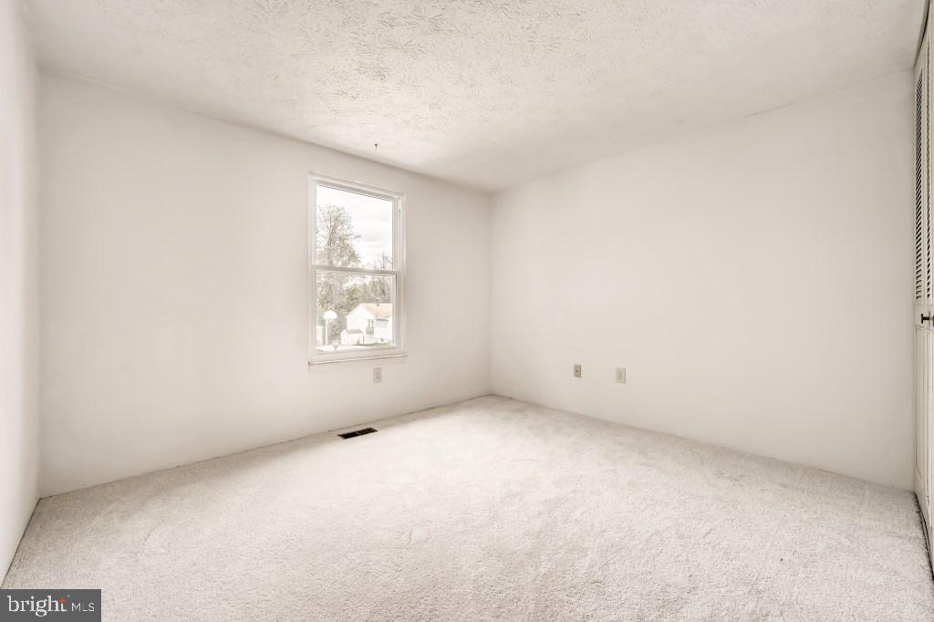4717 Hawksbury Road Baltimore, MD 21208 - Photo 16 of 28