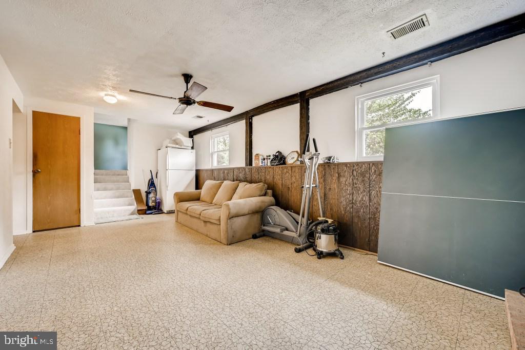 4717 Hawksbury Road Baltimore, MD 21208 - Photo 21 of 28