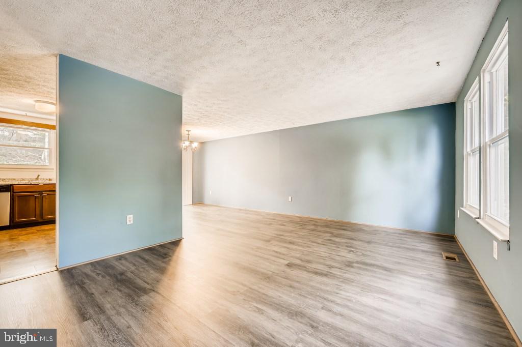 4717 Hawksbury Road Baltimore, MD 21208 - Photo 5 of 28