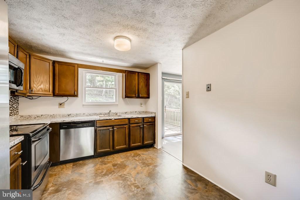 4717 Hawksbury Road Baltimore, MD 21208 - Photo 8 of 28