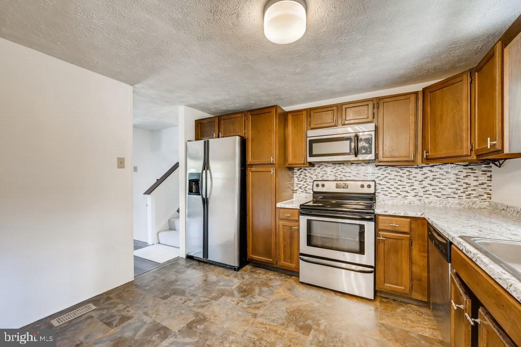 4717 Hawksbury Road Baltimore, MD 21208 - Photo 10 of 28