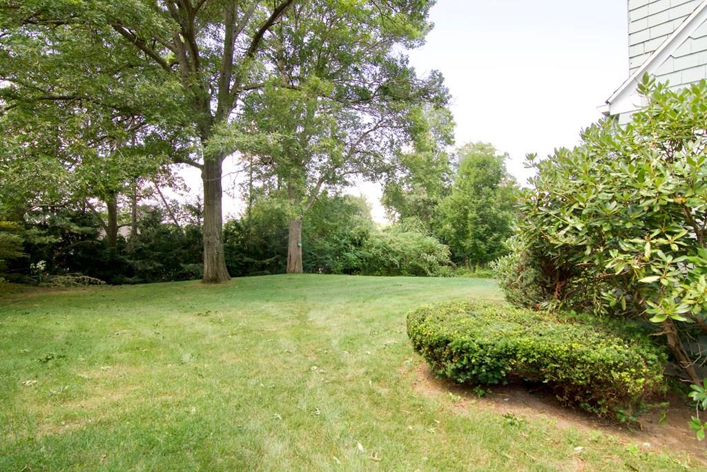 106 Ridge Road East Longmeadow, MA 01028 - Photo 3 of 42 Gallery Image 3