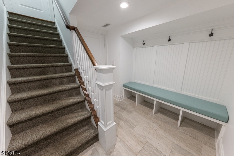 27 Burlington Road Berkeley Heights, NJ 07974 - Photo 33 of 35
