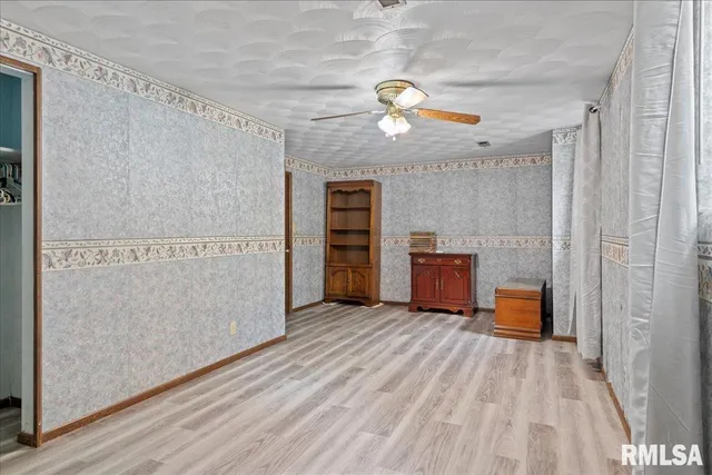 $240,000 | 30571 Walnut Drive, Girard, IL 62640