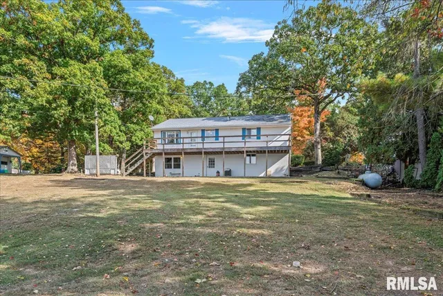 $240,000 | 30571 Walnut Drive, Girard, IL 62640