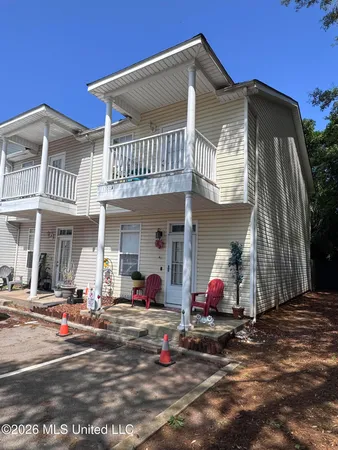 $2,200 | 1100 Century Oaks Drive, Unit A, Gulfport, MS 39507